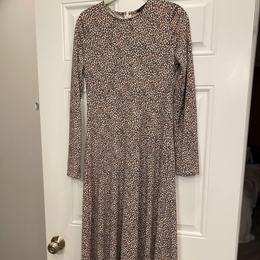 Leopard print midi dress